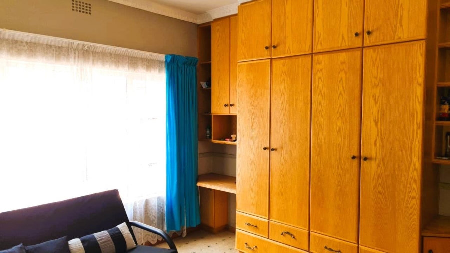 8 Bedroom Property for Sale in Waverley Free State